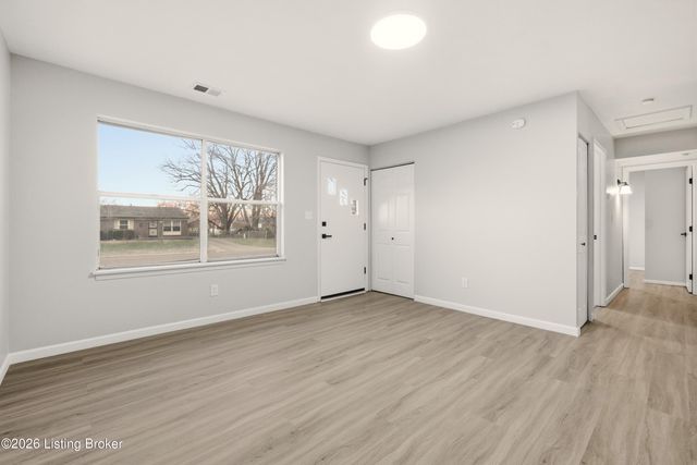 4705 Marcy Ave, Louisville, KY 40272