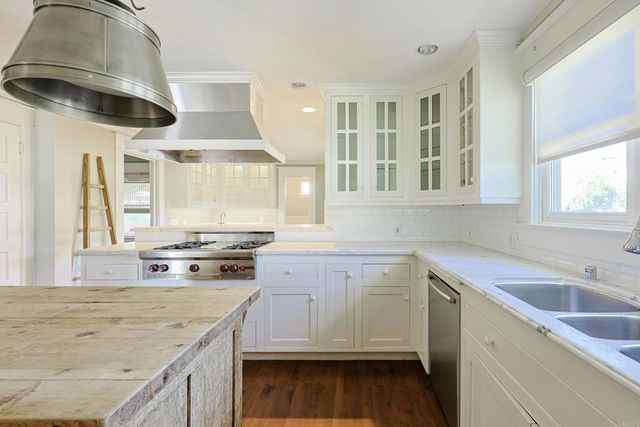 1000 G Avenue, Coronado, CA 92118