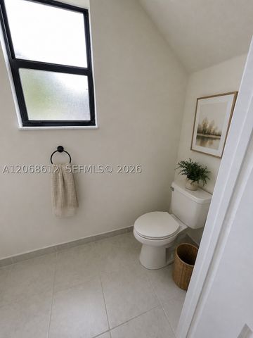 3413 W 113th St 3413, Hialeah, FL 33018