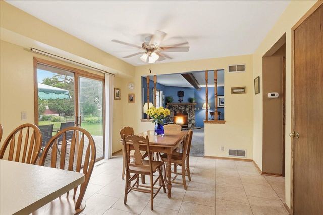 2028 Chapman DRIVE, Waukesha, WI 53189