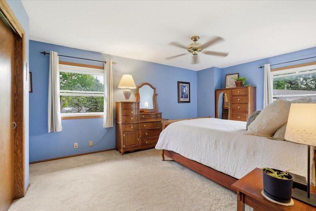 2028 Chapman DRIVE, Waukesha, WI 53189