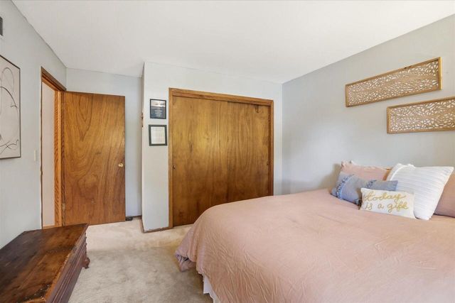 2028 Chapman DRIVE, Waukesha, WI 53189