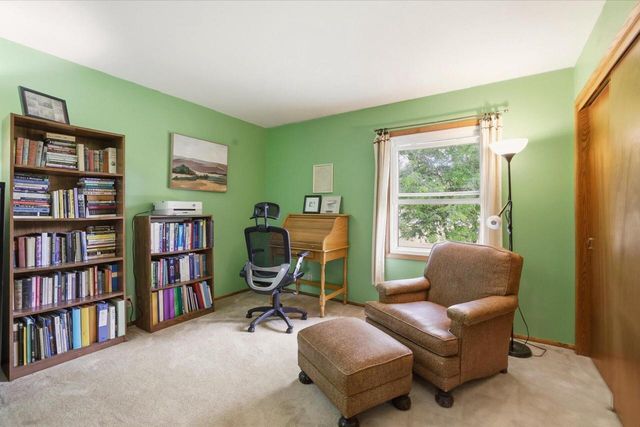 2028 Chapman DRIVE, Waukesha, WI 53189