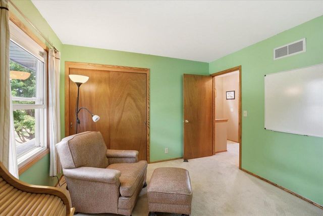 2028 Chapman DRIVE, Waukesha, WI 53189