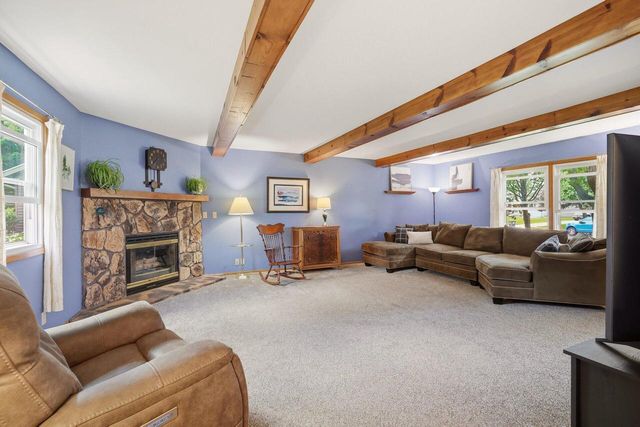 2028 Chapman DRIVE, Waukesha, WI 53189