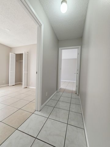 1157 Hyacinth Place A, Wellington, FL 33414