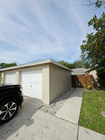 1157 Hyacinth Place A, Wellington, FL 33414
