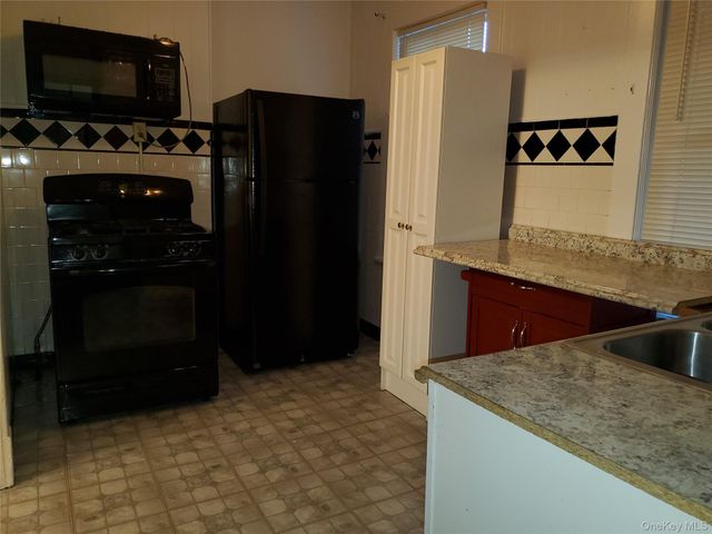 72 S Lander Street, Newburgh, NY 12550