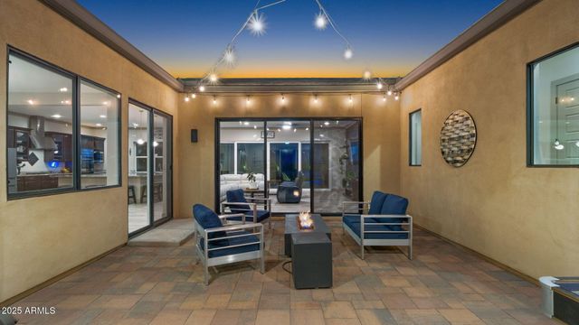 1353 E PASEO Way, Phoenix, AZ 85042