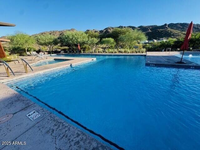 1353 E PASEO Way, Phoenix, AZ 85042