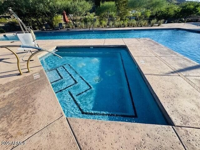 1353 E PASEO Way, Phoenix, AZ 85042