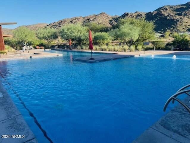 1353 E PASEO Way, Phoenix, AZ 85042