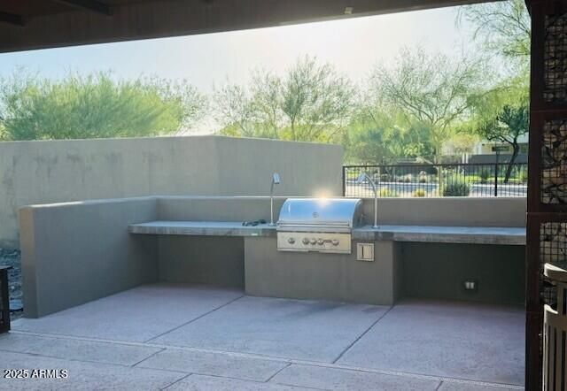 1353 E PASEO Way, Phoenix, AZ 85042