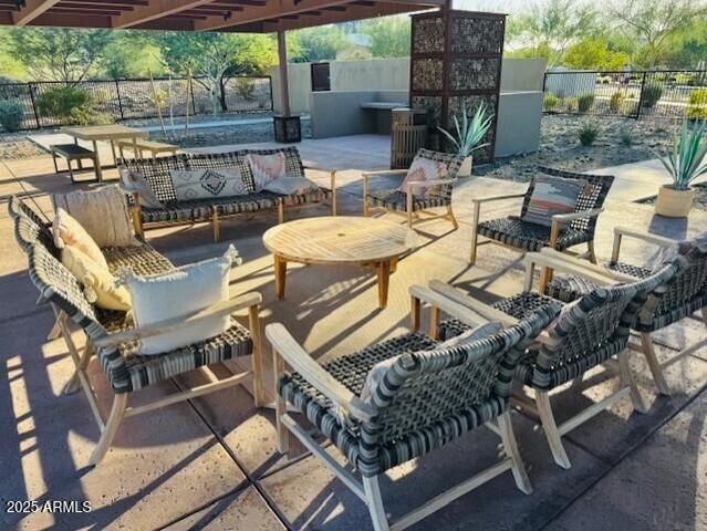 1353 E PASEO Way, Phoenix, AZ 85042