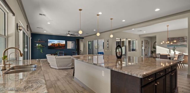 1353 E PASEO Way, Phoenix, AZ 85042