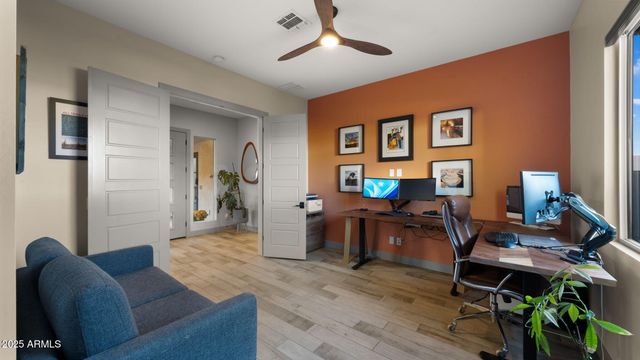 1353 E PASEO Way, Phoenix, AZ 85042