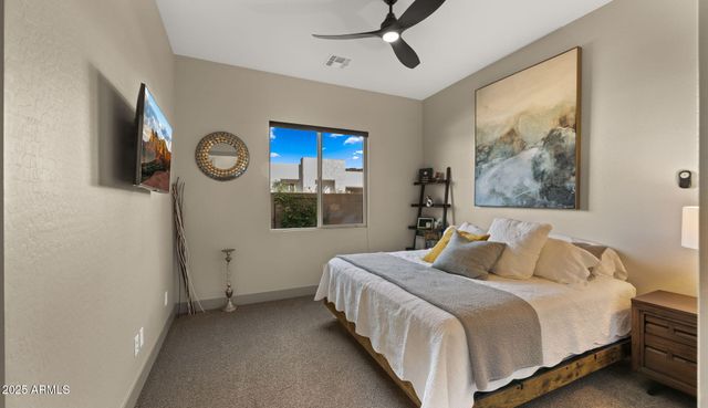 1353 E PASEO Way, Phoenix, AZ 85042