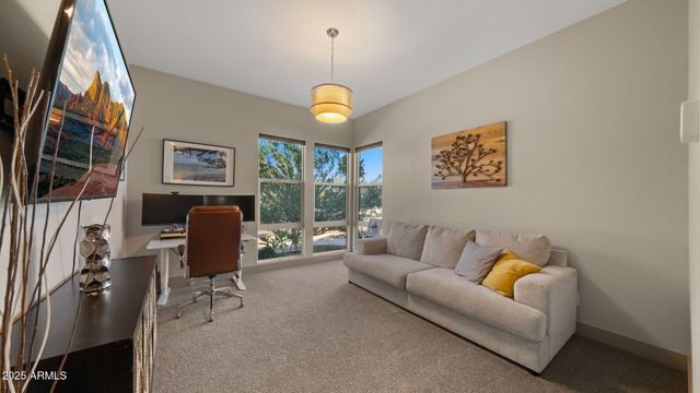 1353 E PASEO Way, Phoenix, AZ 85042