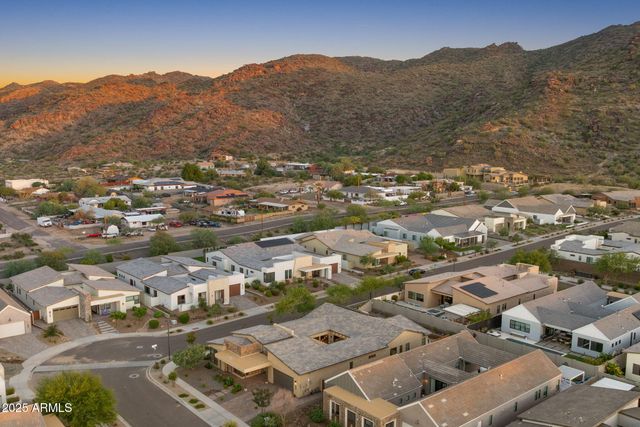 1353 E PASEO Way, Phoenix, AZ 85042