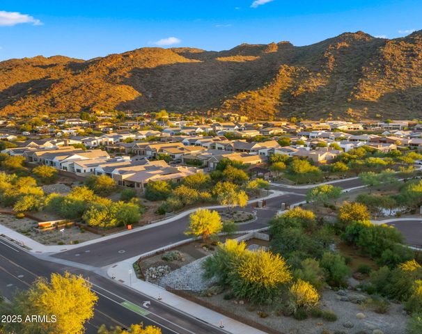 1353 E PASEO Way, Phoenix, AZ 85042