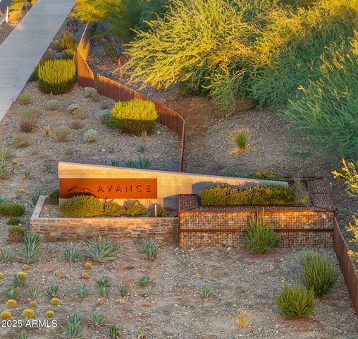 1353 E PASEO Way, Phoenix, AZ 85042