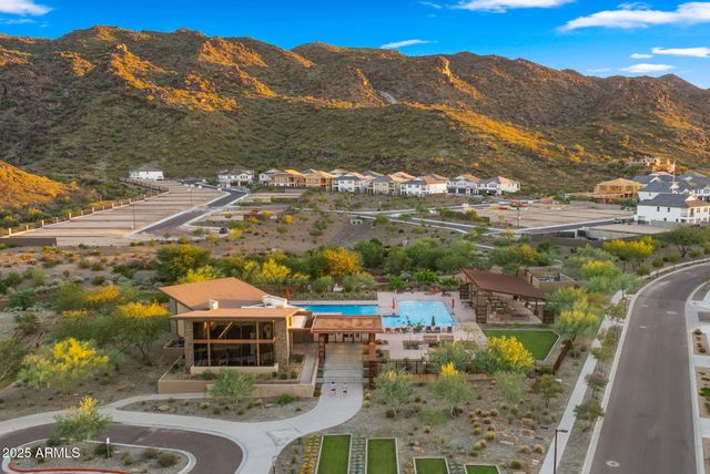 1353 E PASEO Way, Phoenix, AZ 85042