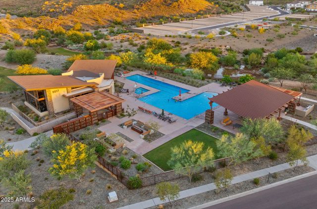 1353 E PASEO Way, Phoenix, AZ 85042