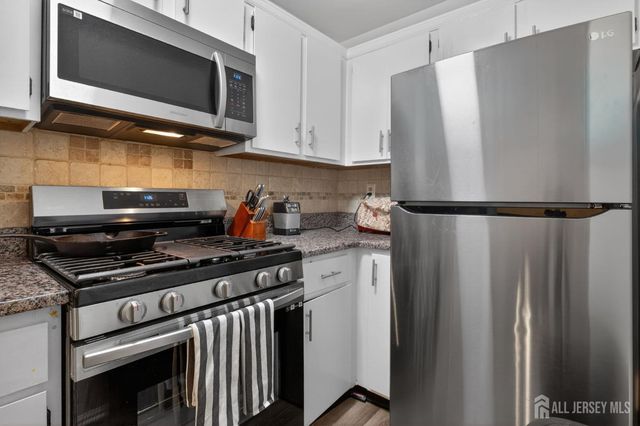 373 McDowell Drive, East Brunswick, NJ 08816