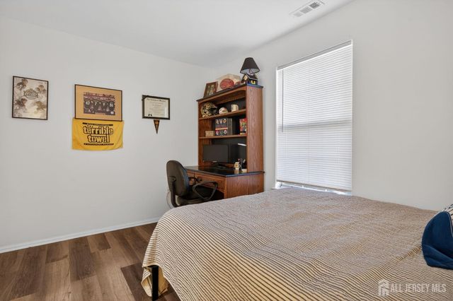 373 McDowell Drive, East Brunswick, NJ 08816