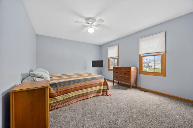 1334 Walsh Drive, Yorkville, IL 60560