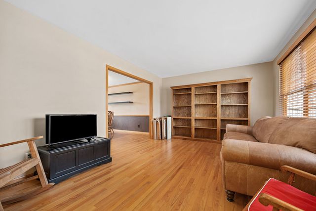 1334 Walsh Drive, Yorkville, IL 60560