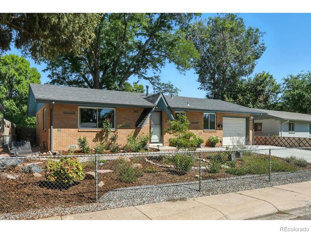 16 Merideth Lane, Longmont, CO 80501