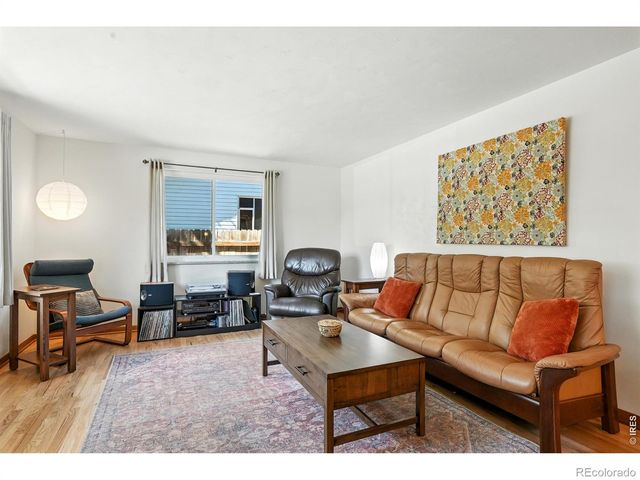 16 Merideth Lane, Longmont, CO 80501