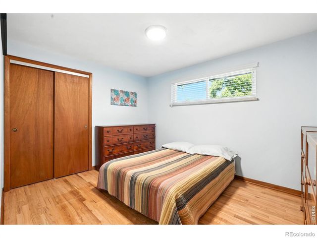 16 Merideth Lane, Longmont, CO 80501