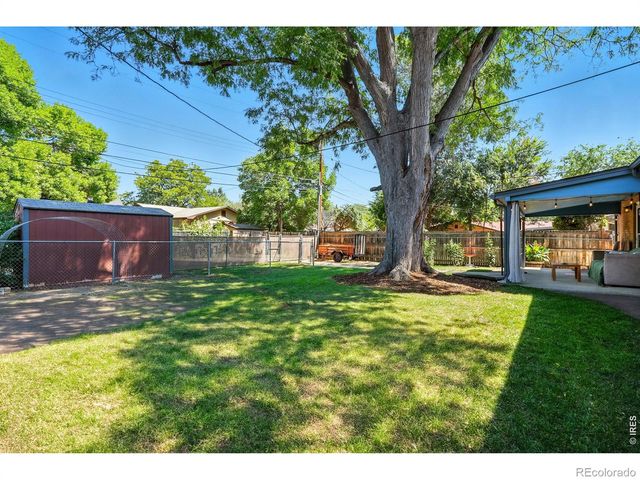 16 Merideth Lane, Longmont, CO 80501