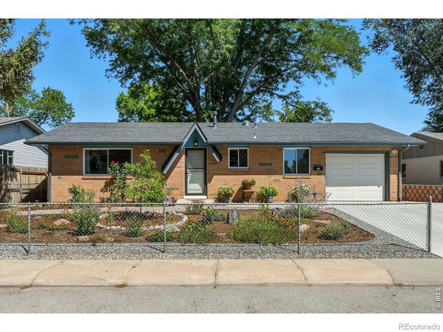 16 Merideth Lane, Longmont, CO 80501