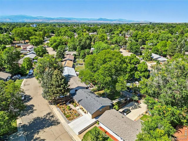16 Merideth Lane, Longmont, CO 80501