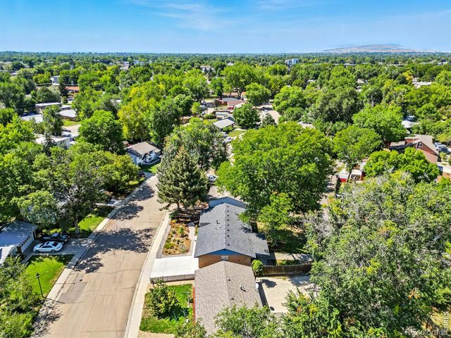 16 Merideth Lane, Longmont, CO 80501