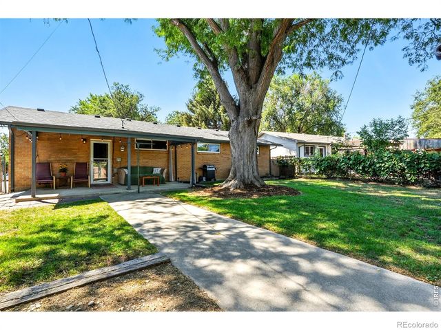 16 Merideth Lane, Longmont, CO 80501