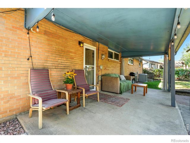 16 Merideth Lane, Longmont, CO 80501