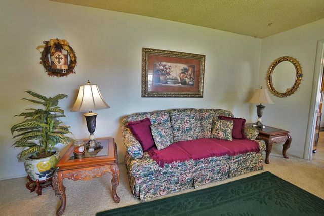 842 E Florinda Street, Hanford, CA 93230