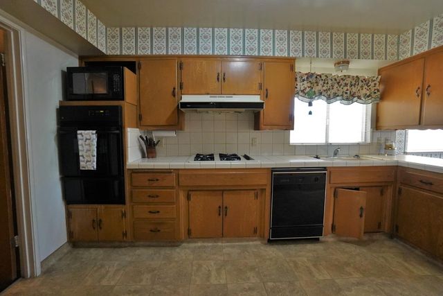 842 E Florinda Street, Hanford, CA 93230