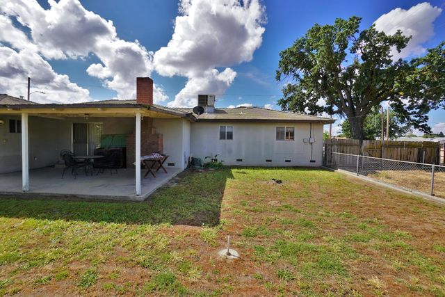 842 E Florinda Street, Hanford, CA 93230