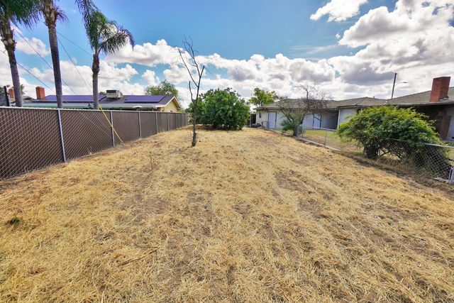 842 E Florinda Street, Hanford, CA 93230