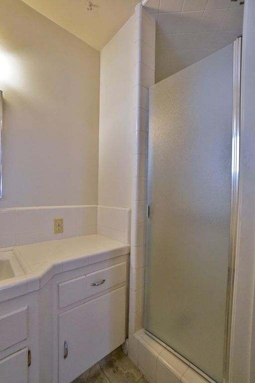 Image 31 of property listing at 842 E Florinda Street, Hanford, CA 93230