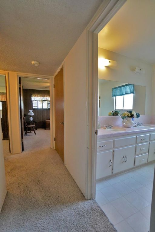 Image 33 of property listing at 842 E Florinda Street, Hanford, CA 93230
