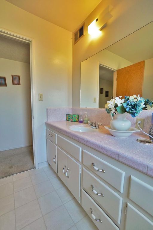 Image 35 of property listing at 842 E Florinda Street, Hanford, CA 93230