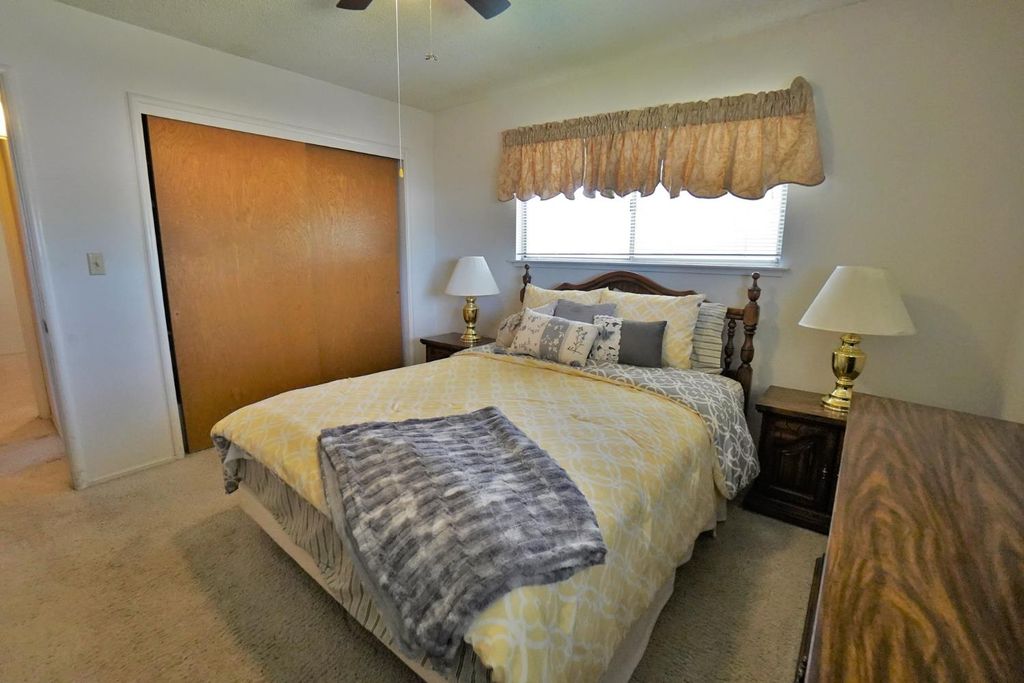 Image 42 of property listing at 842 E Florinda Street, Hanford, CA 93230
