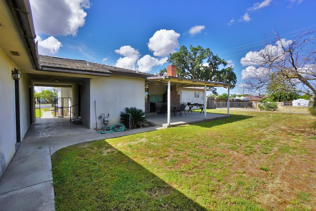 Image 49 of property listing at 842 E Florinda Street, Hanford, CA 93230