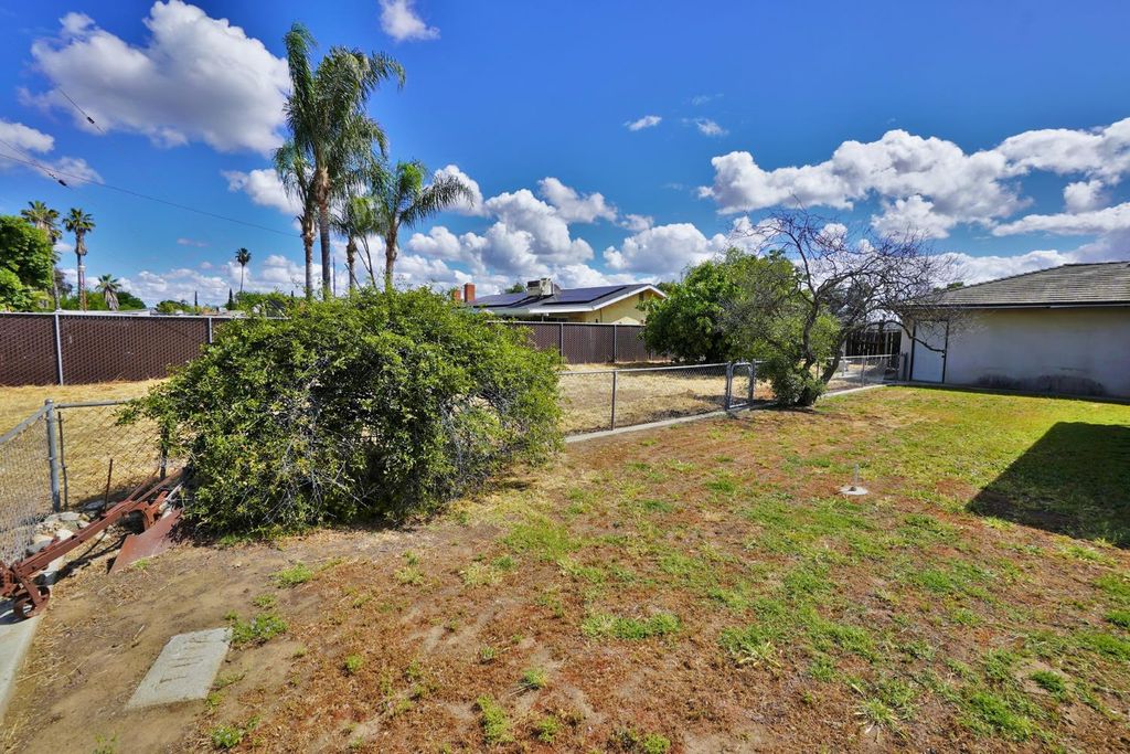 Image 53 of property listing at 842 E Florinda Street, Hanford, CA 93230